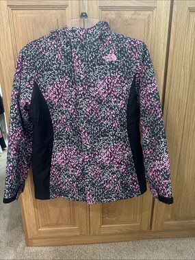 The North Face Girls Black With Pink & Gray Printed Ski Jacket